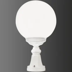 1131 sokkellampe med kugleskærm, hvid
