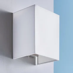 Annalisa kvadratisk stofvæglampe i hvid