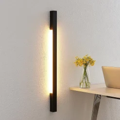 Arcchio Ivano LED-væglampe, 91 cm, sort