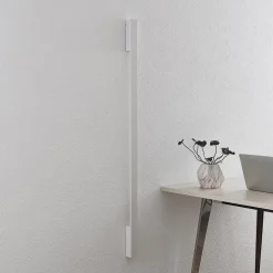 Arcchio LED-væglampe Ivano, 130 cm, hvid, aluminium