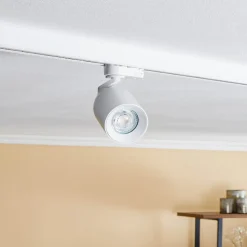 Arcchio skinnespot Brinja, hvid, Ø 7 cm, 3-faset, GU10