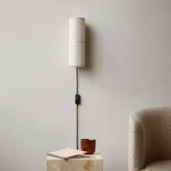 Audo Hashira LED-væglampe med stik, natur