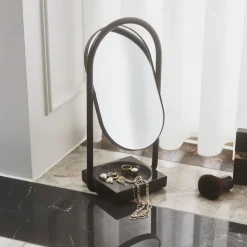 AYTM Angui bordspejl, sort, højde 35 cm, glas, marmor