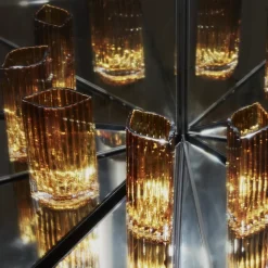 AYTM Folium-vase, højde 25 cm, ravfarvet, glas