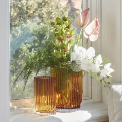 AYTM Folium-vase, højde 25 cm, ravfarvet, glas