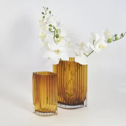 AYTM Folium-vase, højde 25 cm, ravfarvet, glas
