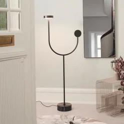 AYTM LED-gulvlampe Grasil, sort, marmor, højde 127 cm