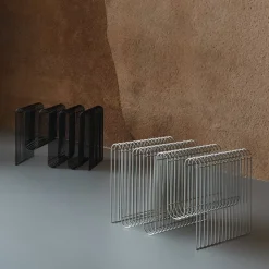 AYTM Magasinholder Curva, sølv, bredde 40 cm, stål