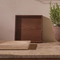 AYTM Unity-bakke, valnød, længde 35 cm, bredde 35 cm, træ