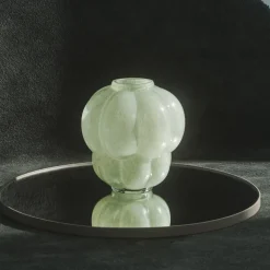 AYTM Uva-vase, glas, grøn, Ø 26 cm, højde 28 cm, mundblæst