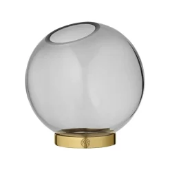 AYTM Vase Globe, Ø 17 cm, røggrå / guld, glas, stål