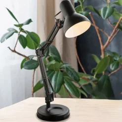 Bordlampe Famous med tre led, sort