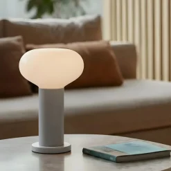 Bordlampe Flo, grå, Ø 19 cm, glas