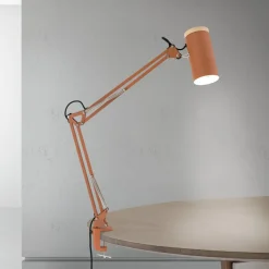 Bordlampe Gili, korallerød, klemme, stål, højde 75 cm E27