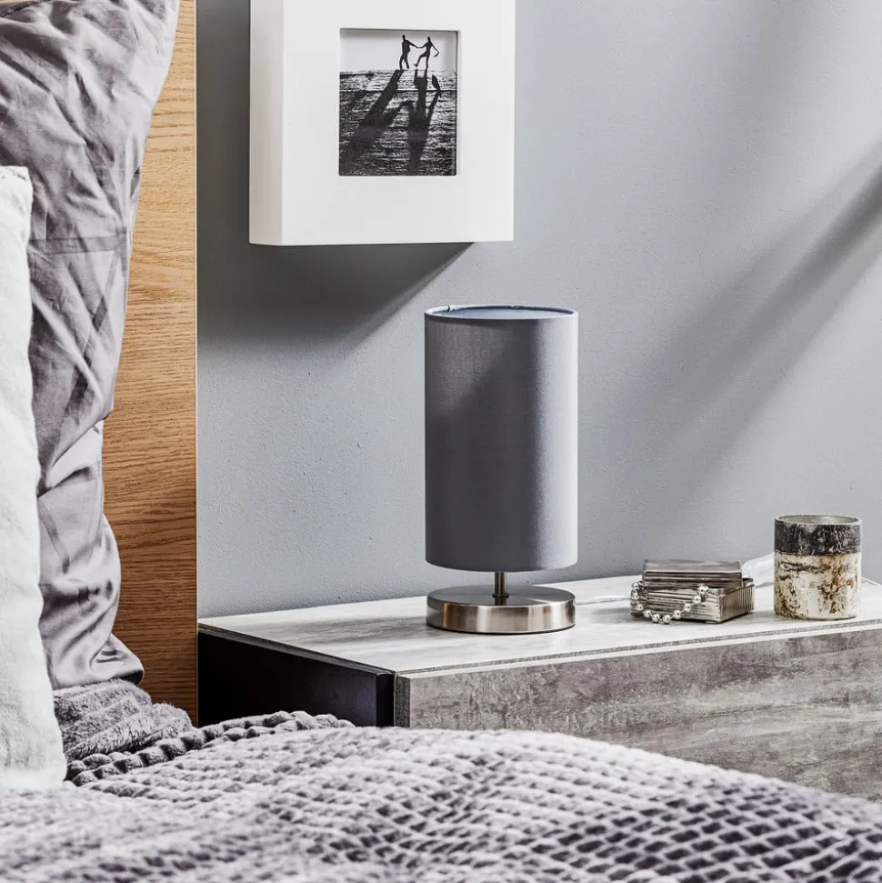 Bordlampen Claire med grå stofskærm