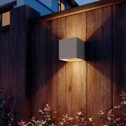 Calex LED-udendørs væglampe med batteri og sensor Volterra, sand, IP44