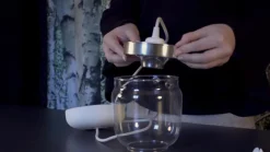 Designer pendellampe Acorn, hvid og poleret kobber