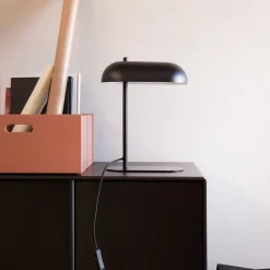 Dyberg Larsen Arch bordlampe, sort, metal, højde 36 cm