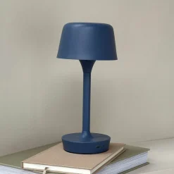 Dyberg Larsen LED-bordlampe Flow, blå, højde 25 cm