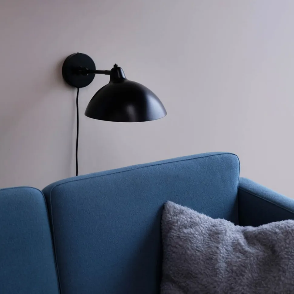 Dyberg Larsen væglampe Futura, sort, bredde 25,6 cm