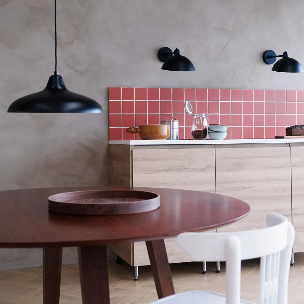 Dyberg Larsen væglampe Futura, sort, bredde 25,6 cm