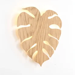 Envostar væglampe Folah, bladform, lyst træ, 40 x 35 cm