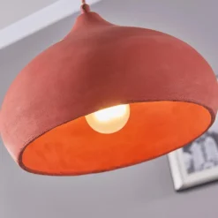 Fiona terrakotta hængelampe i smuk form