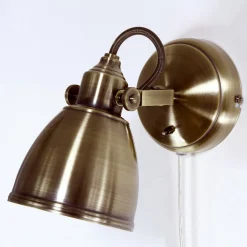 Fjällbacka væglampe med antik finish