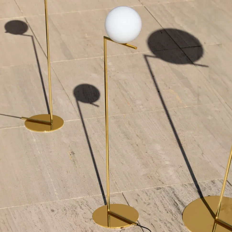FLOS gulvlampe IC F1 10th Anniversary, guldbelagt, dæmpbar