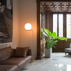 FLOS IC F2 gulvlampe børstet messing