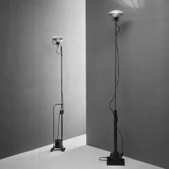 FLOS Toio Limited Edition gulvlampe, sort, metal, 195 cm