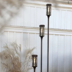 Folke LED-gadelampe kan monteres i 3 højder