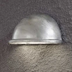 Formskøn udendørs væglampe Torino, E14/galvanis.