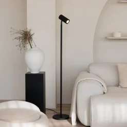 GOOD & MOJO Gulvlampe Java, sort, 141 cm, bambus, GU10