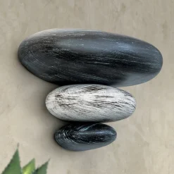 Grå LITICA væglampe med imiterede sten