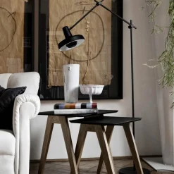 GRUPA Arigato gulvlampe, tredelt arm, sort