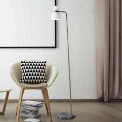 Gulvlampe Fifty, stålfarvet, opalhvidt glas, justerbar