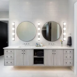 Helestra Lis LED-spejllampe, 4 lyskilder