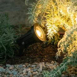 Helio robust drejbar udendørsspot, sort