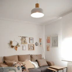 Hængelampe Carlise med træelement