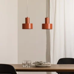 Hængelampe Rif 2, teglrød, 2 lyskilder, lineær, stål