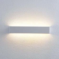 Hyggelig belysning med LED væglampe Lonisa