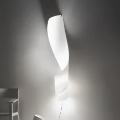 Ingo Maurer Oop's 1 væglampe af papir