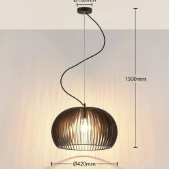 Jusra pendellampe i sort metal, 1 lyskilde.