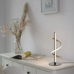 JUST LIGHT. Emanda LED-bordlampe, jern, sort-messing