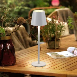 JUST LIGHT. Euria LED-bordlampe, hvid, jern, IP54