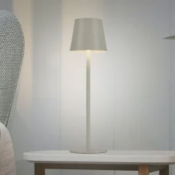 JUST LIGHT. Euria LED-bordlampe, grå-beige jern IP54