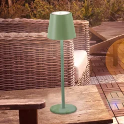 JUST LIGHT. Euria LED-bordlampe, grøn, jern, IP54