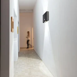 JUST LIGHT. Udendørs væglampe med sensor Amin, genopladeligt batteri sort