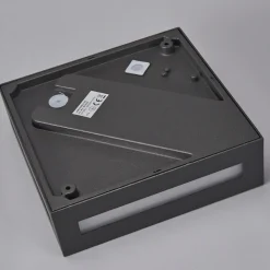 Kantet udendørslampe Nerea